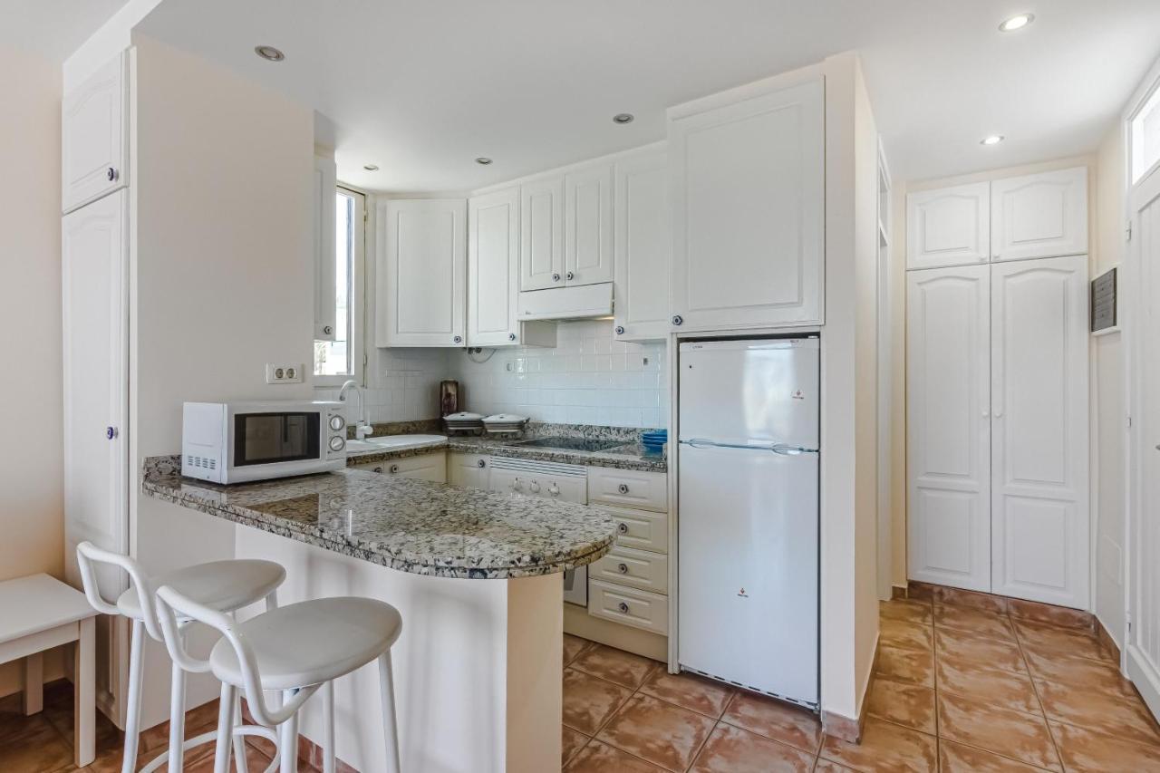 Apartment Apart America - 150 Meters From The Beach, Free Wi-Fi Arona  Exteriér fotografie