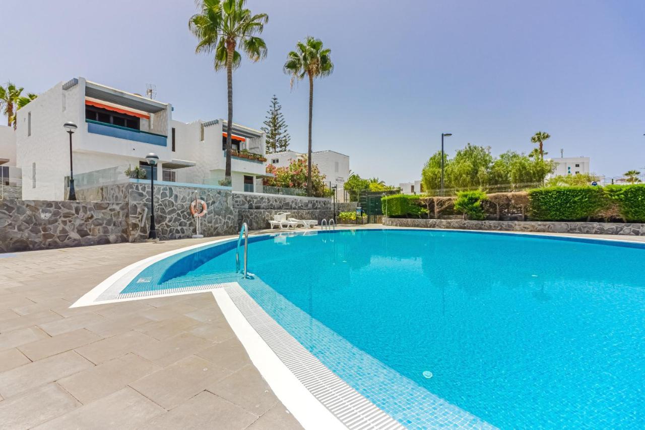 Apartment Apart America - 150 Meters From The Beach, Free Wi-Fi Arona  Exteriér fotografie
