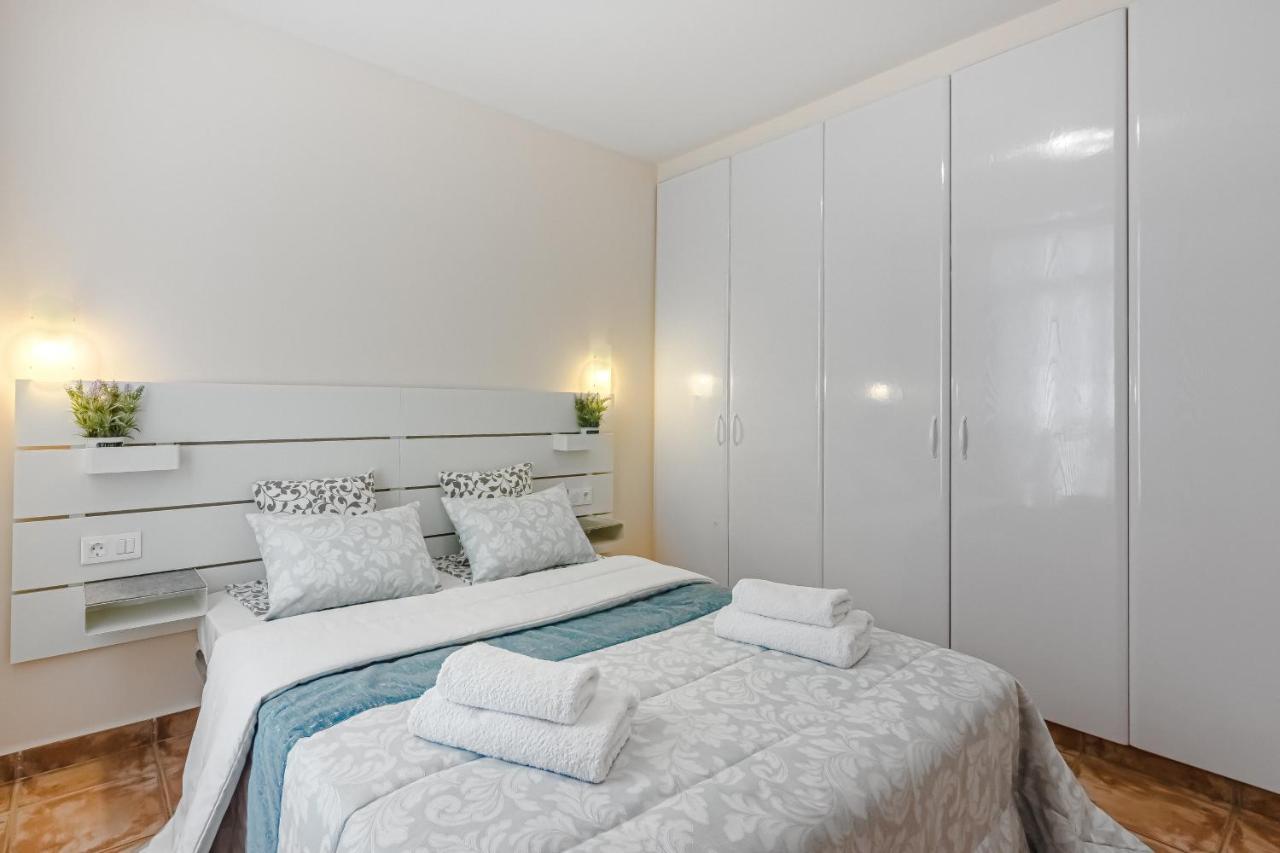Apartment Apart America - 150 Meters From The Beach, Free Wi-Fi Arona  Exteriér fotografie